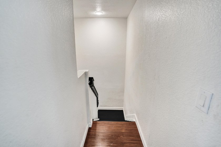 Amazing Townhome in Royal Palm Beach. Great Location! All Ages! - photo 38