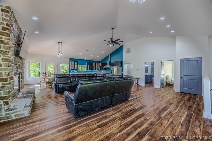 Executive rental home located within gated resort development - photo 3