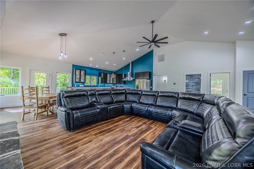 Executive rental home located within gated resort development - photo 4