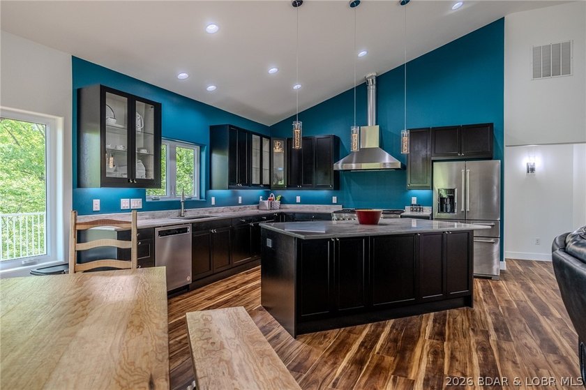 Executive rental home located within gated resort development - photo 7