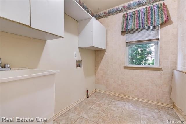 Welcome to this beautiful lakefront home in the highly - photo 24