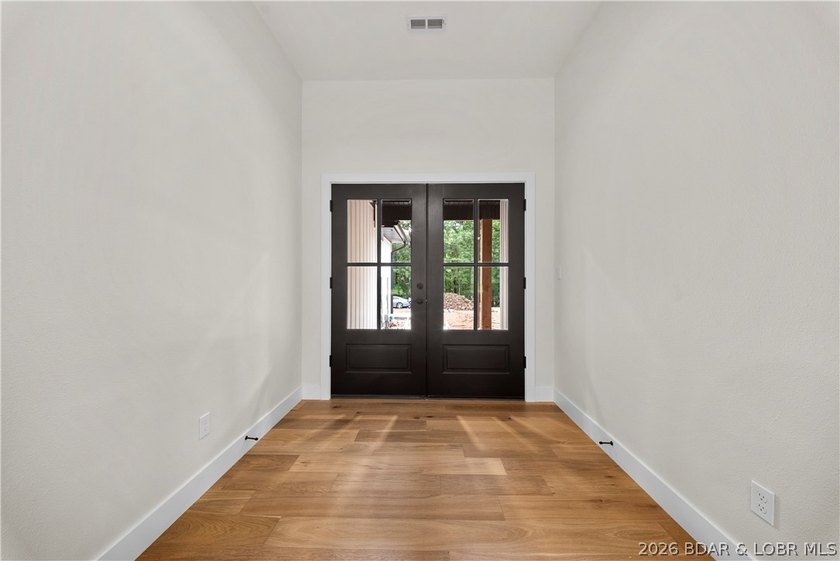 Welcome to this stunning brand-new modern construction home - photo 5