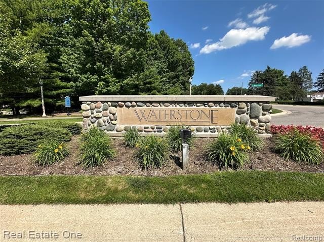 Welcome to this beautiful lakefront home in the highly - photo 50