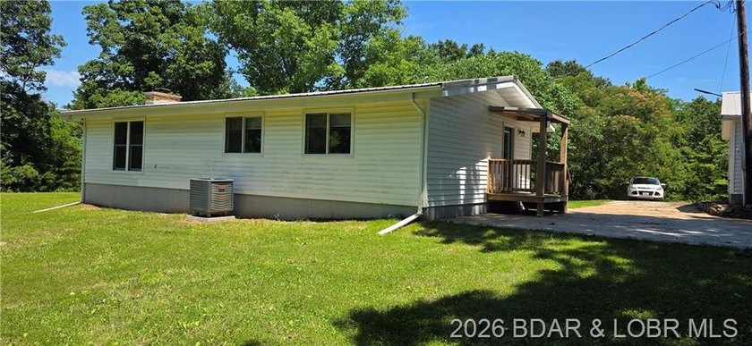 Really nice country setting with access to Lake of the Ozarks - photo 4