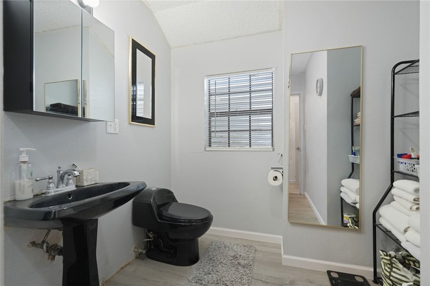 Spacious 5-bedroom, 3-bath home offering 2,178 square feet of - photo 28