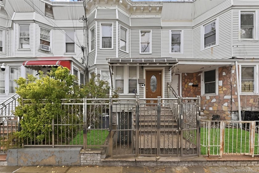 2 family home, perfect for both end-users and investors - photo 2