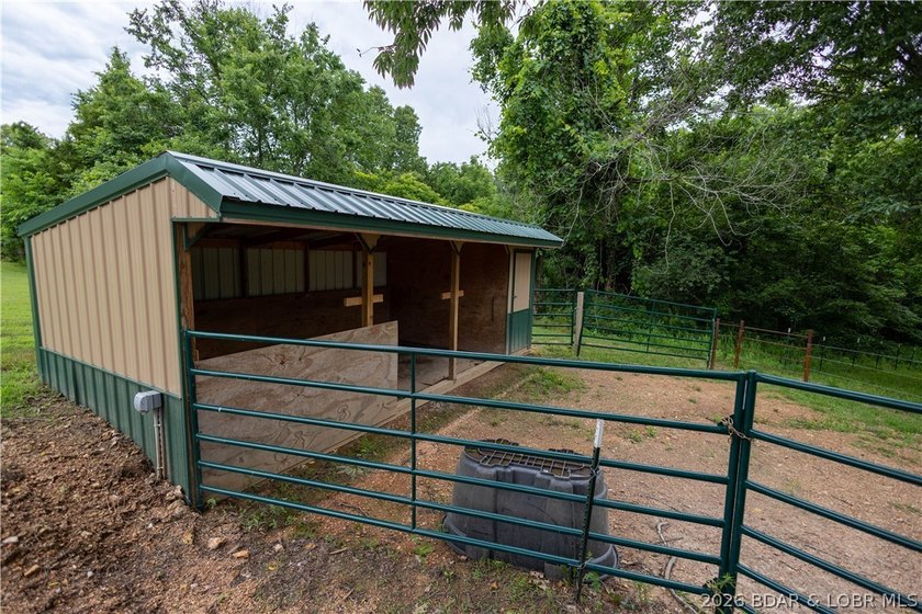 Beautiful 30 +/- acre property just minutes from Lake Ozark! The - photo 7