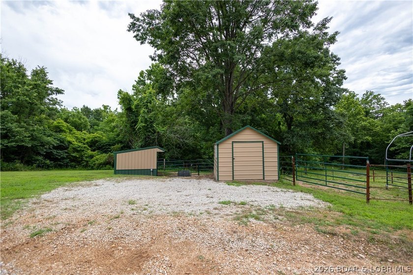 Beautiful 30 +/- acre property just minutes from Lake Ozark! The - photo 10