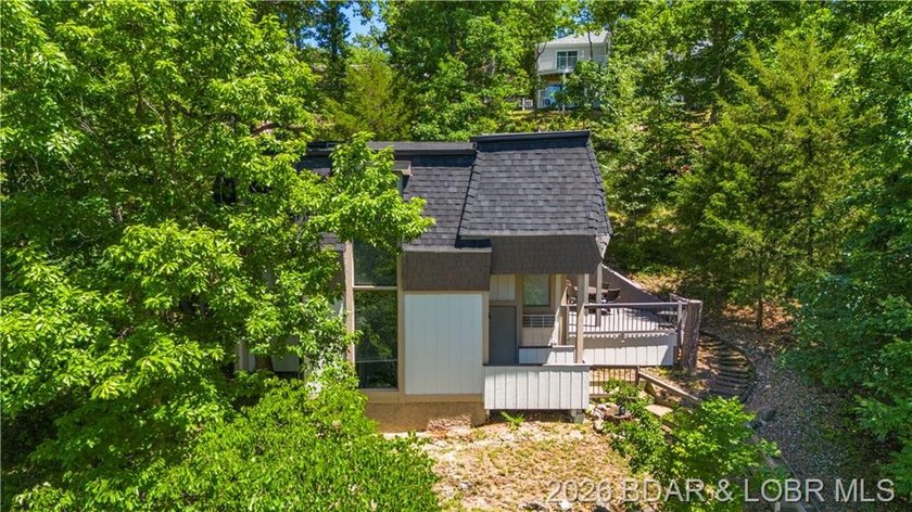 Excellent investment opportunity in the heart of Osage Beach! - photo 3