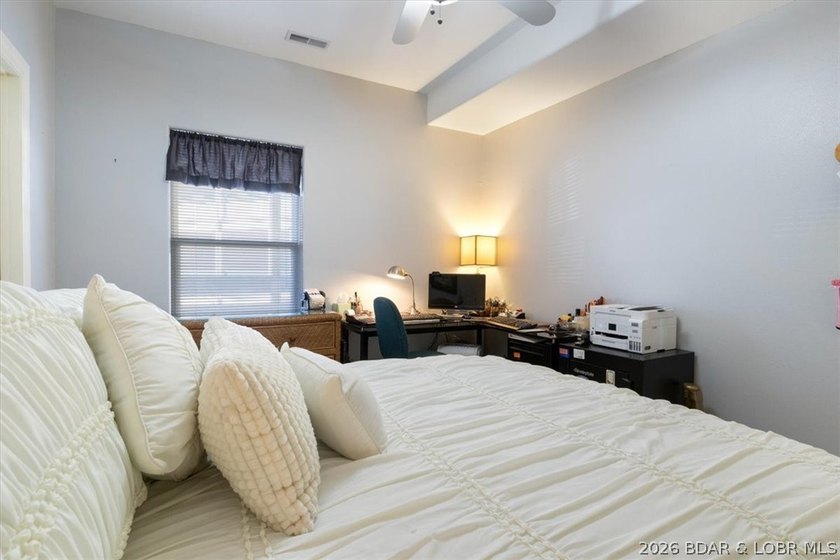 WHEEL CHAIR ACCESSIBLE/No Steps into home, Elevators to pool and - photo 10