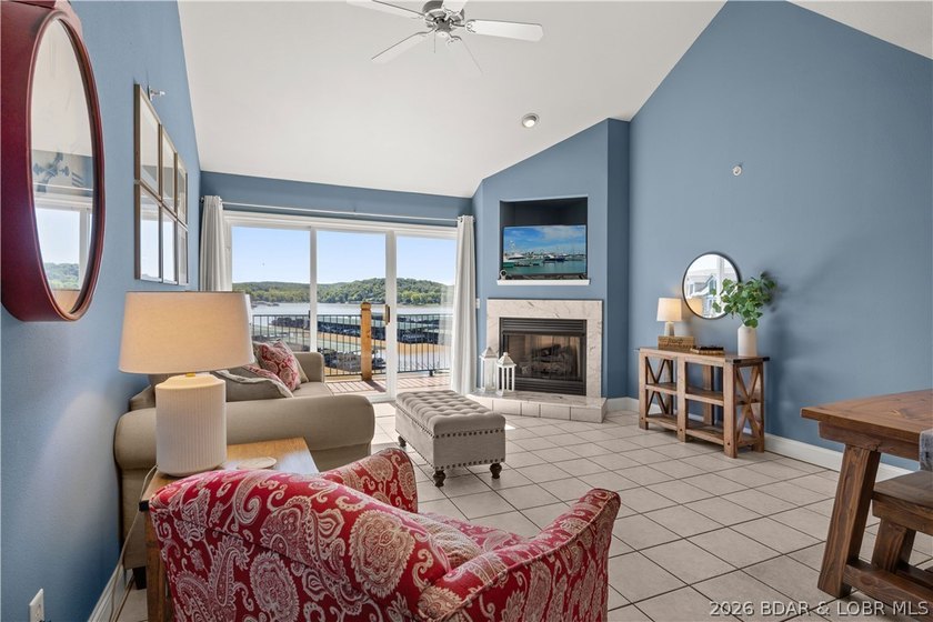 Welcome to Lake Living at Cedar Glen Condos, where adventure &amp; - photo 9