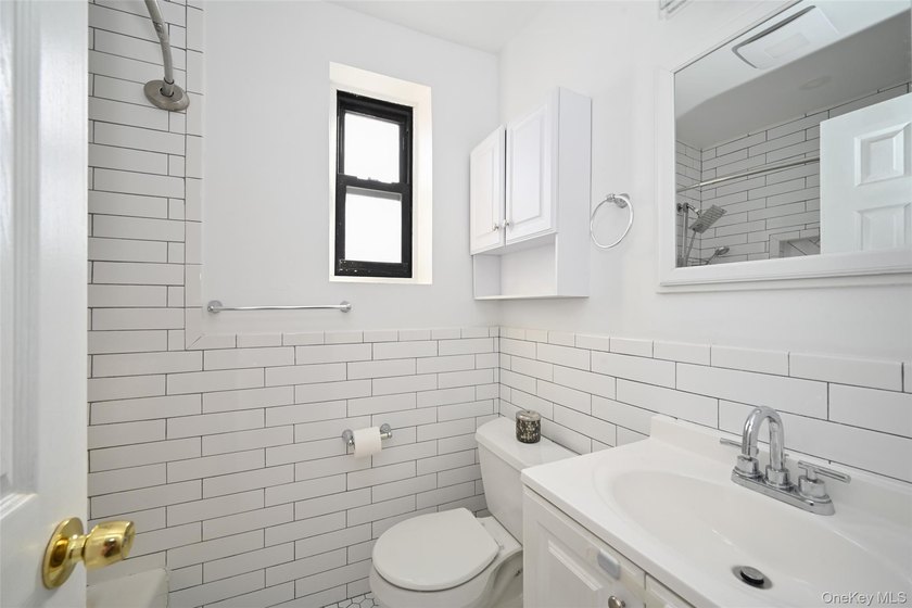 New to market! Second-floor 2-bedroom garden-style co-op - photo 15