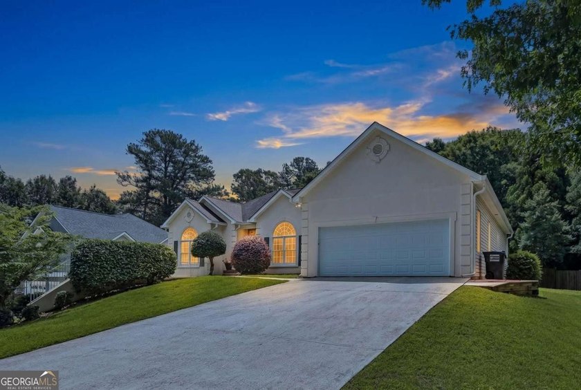 Are you looking for a home with a large private backyard and no - photo 2