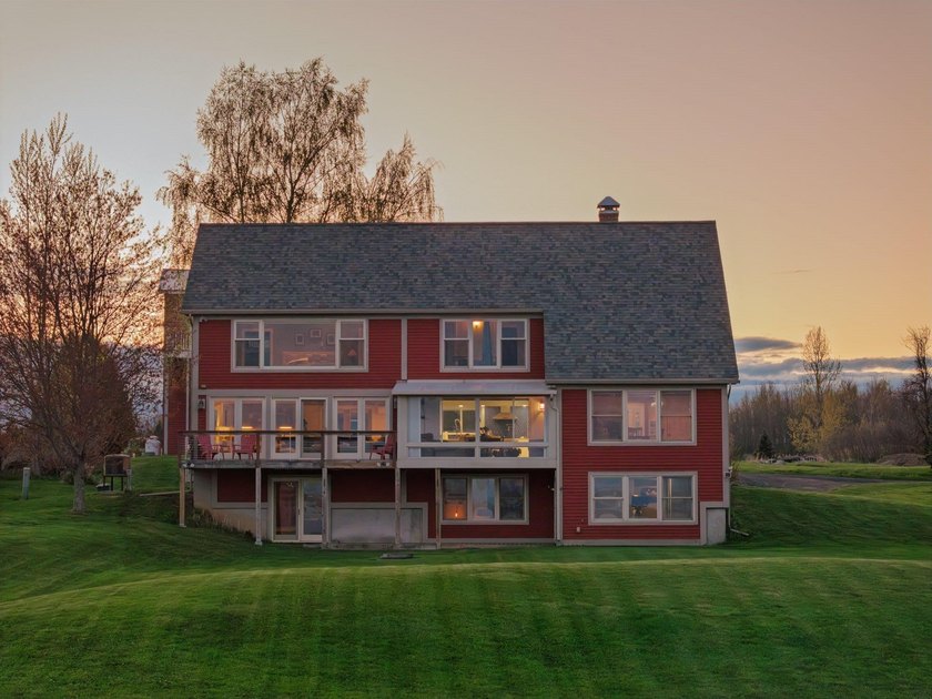 A private Vermont lakefront retreat without sacrificing access - photo 4