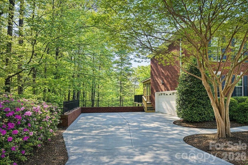 Hard to find and highly sought after - this all-brick, 2-story - photo 2