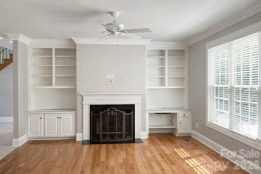 Hard to find and highly sought after - this all-brick, 2-story - photo 9