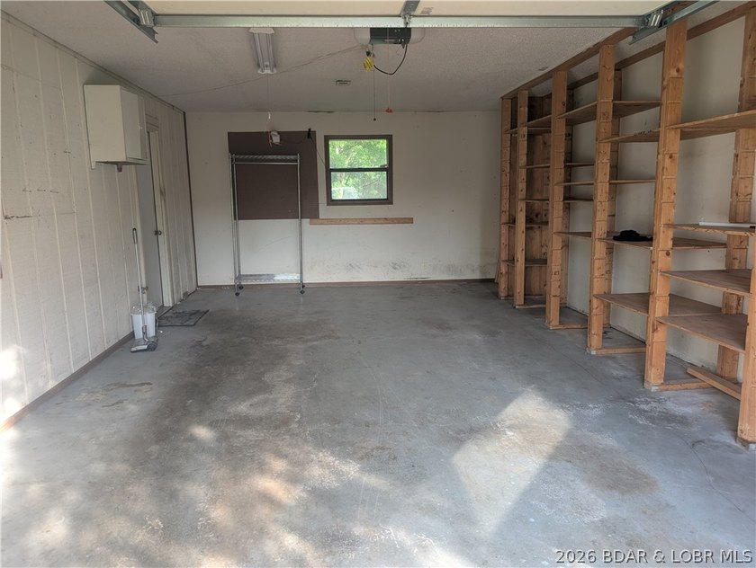 This home is a wonderful one-level gem waiting to be found. It - photo 4