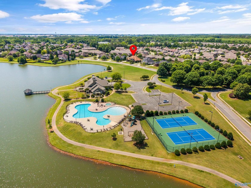Luxury living w/ stunning water views from your front porch! - photo 43