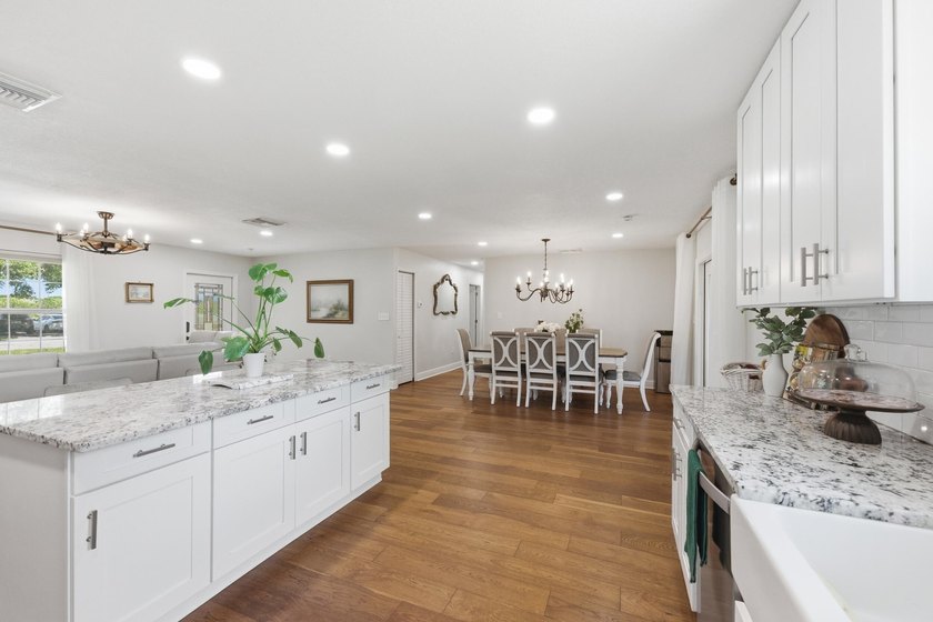 Welcome to this beautifully renovated 3-bedroom, 2-bath home in - photo 12
