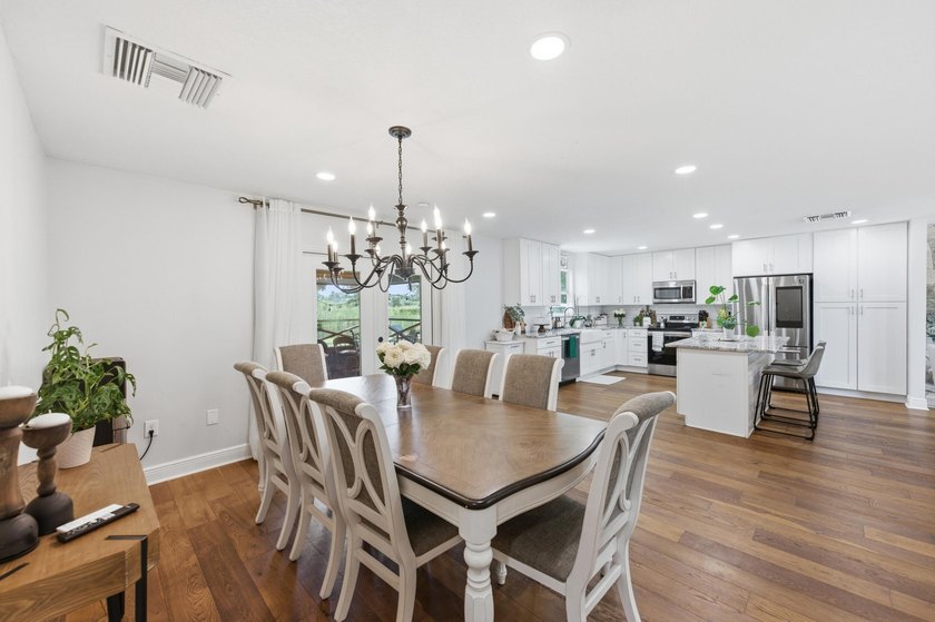 Welcome to this beautifully renovated 3-bedroom, 2-bath home in - photo 14