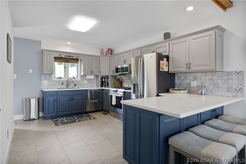 The ultimate Lake of the Ozarks retreat awaits at this premier - photo 7