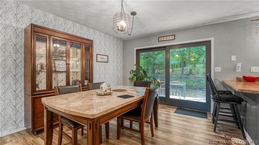 Great Horseshoe Bend location, nearly an acre of wooded ground - photo 5