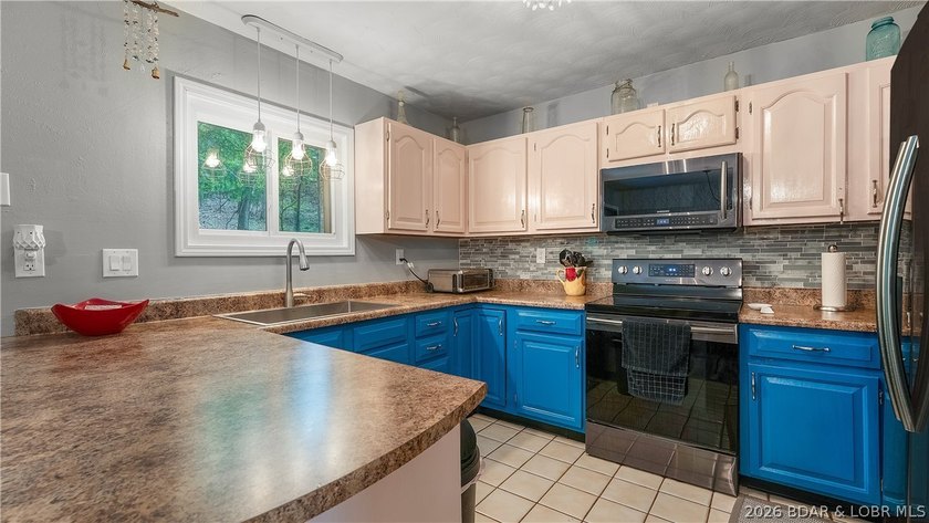 Great Horseshoe Bend location, nearly an acre of wooded ground - photo 8