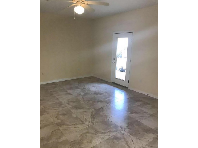 This multi-unit building Great Rental Income with 4 individual - photo 10