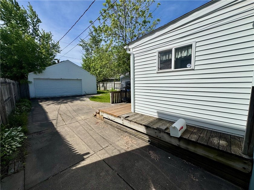 Welcome to 347 Stillwell Avenue, a charming Village of Kenmore - photo 4