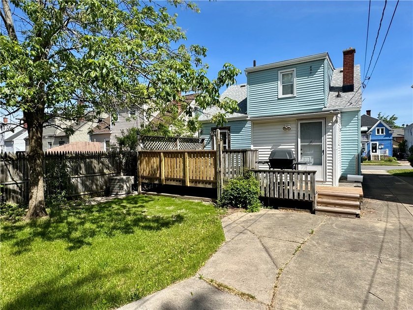 Welcome to 347 Stillwell Avenue, a charming Village of Kenmore - photo 6