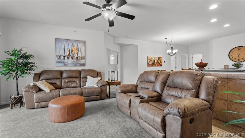 Welcome to lake life made easy at Cedar Heights in Camdenton! - photo 5