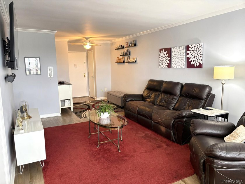 Updated sunny and spacious 2 Bedroom 2 Bath unit in one of the - photo 3