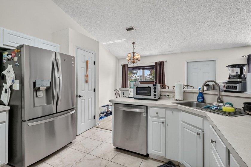 THE PORT ST. LUCIE COMPOUND: DUAL PRIVACY SUITES | 6-CAR - photo 22