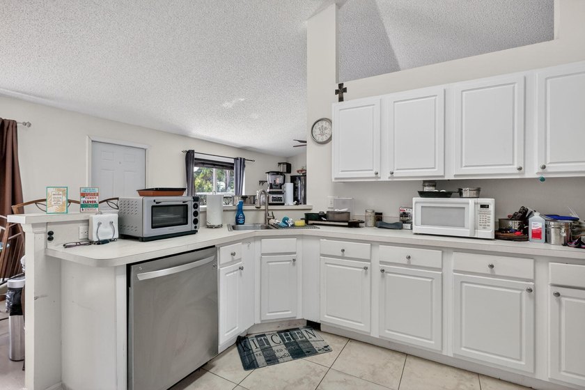 THE PORT ST. LUCIE COMPOUND: DUAL PRIVACY SUITES | 6-CAR - photo 23