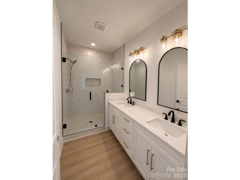 Escape to the lake in this stunning, newly constructed 3-bedroom - photo 7