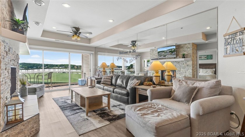 Lake life feels effortless at Emerald Bay. This 3-bedroom - photo 3