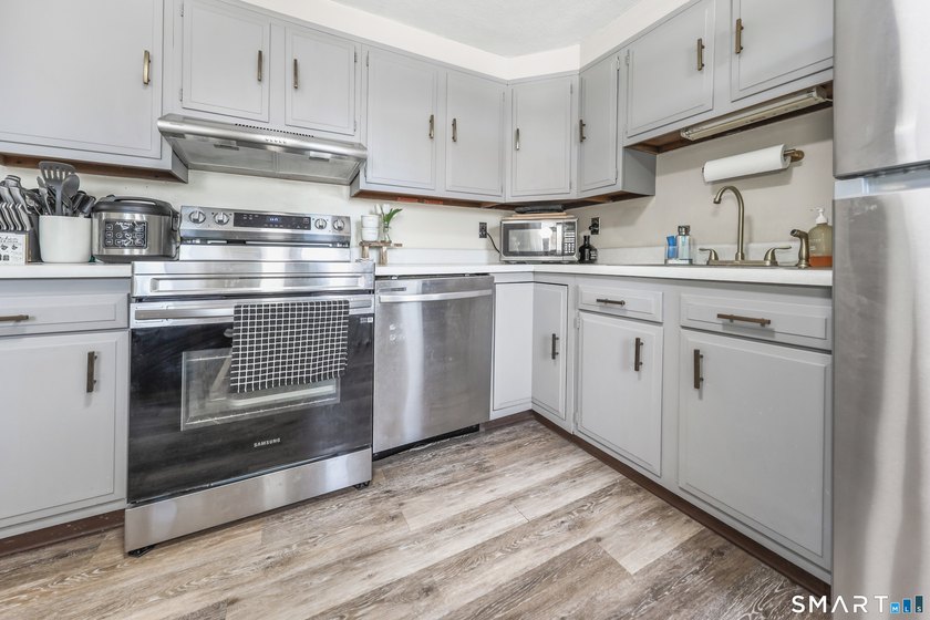 Welcome to 14 Wilkes Road, Danbury - a lovingly updated home - photo 4