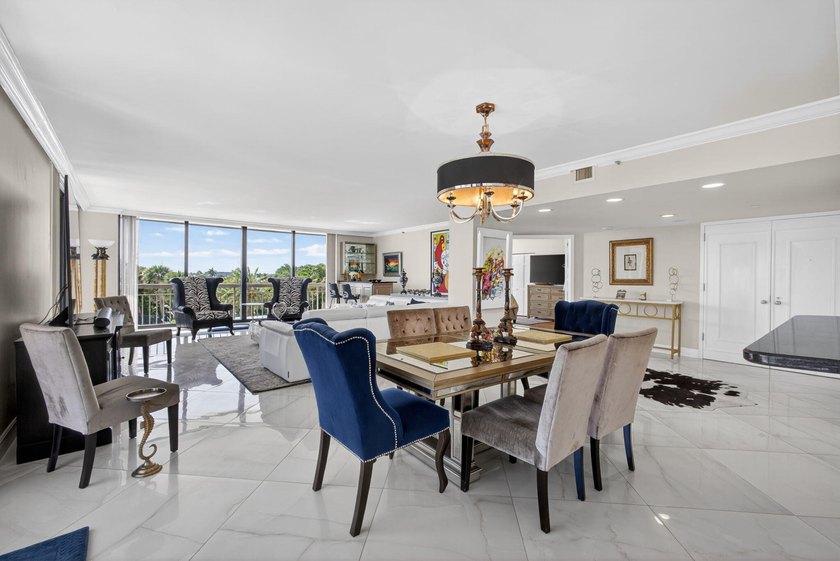 Enjoy this beautiful open floor plan with ceiling to floor - photo 11