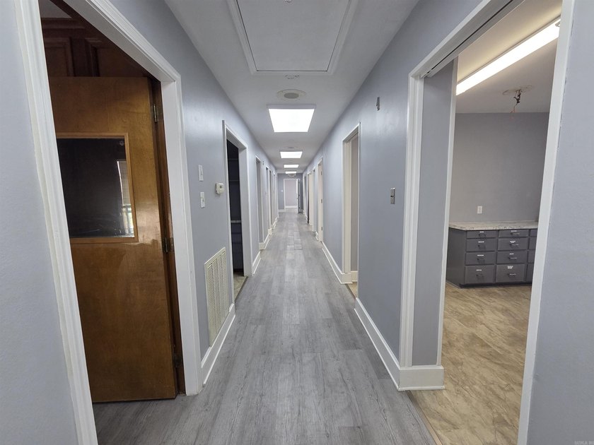 Position your business for success in this well-located - photo 21