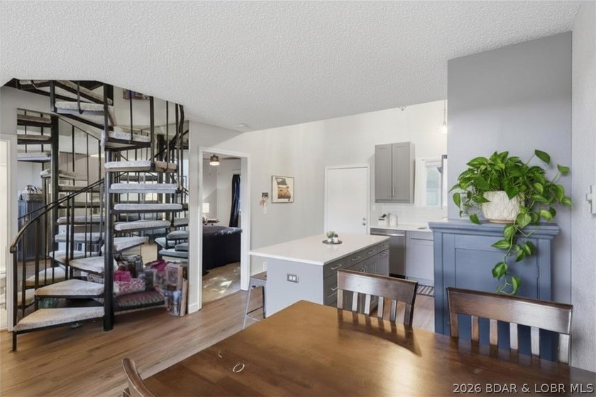 Completely remodeled and turn-key, this 3-bedroom, 2-bath condo - photo 10