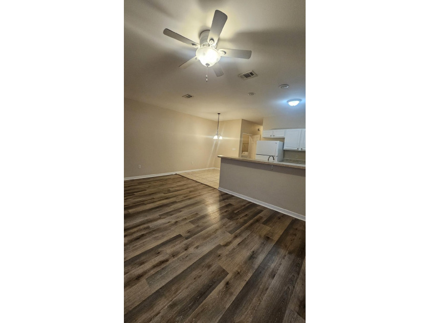 GREAT INVESTMENT PROPERTY! - $7,015.00 mo. Insurance: $5,100.00 - photo 5