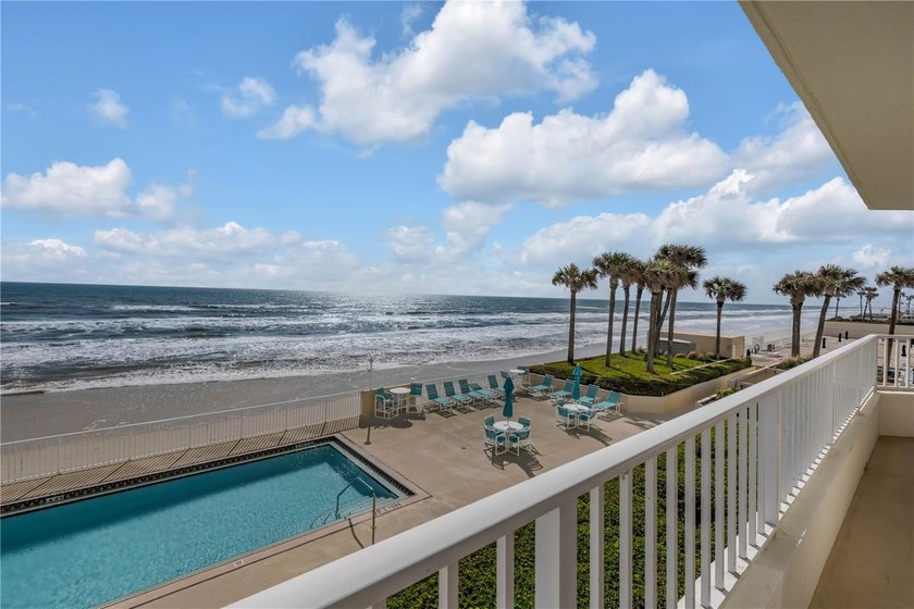 Virtually Staged. LOOK NO FURTHER, this is where your coastal - photo 6