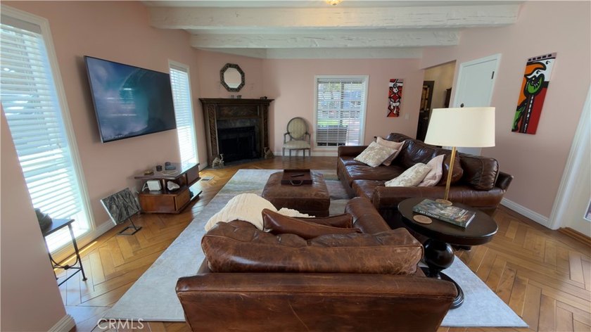 Welcome to Herringbone Hall, a beautiful North Laguna Beach home - photo 4
