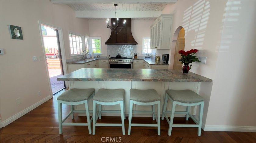Welcome to Herringbone Hall, a beautiful North Laguna Beach home - photo 10