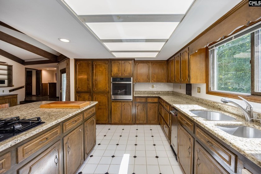 Discover 539 Circle H Woods in Prosperity where timeless design - photo 32