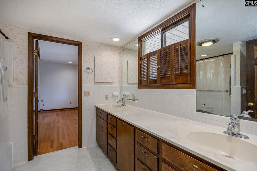 Discover 539 Circle H Woods in Prosperity where timeless design - photo 49