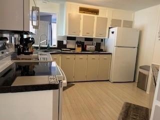 CONVENTIONAL , VA, FHA FINANCING AVAILABLE *** REDUCED *** - photo 8