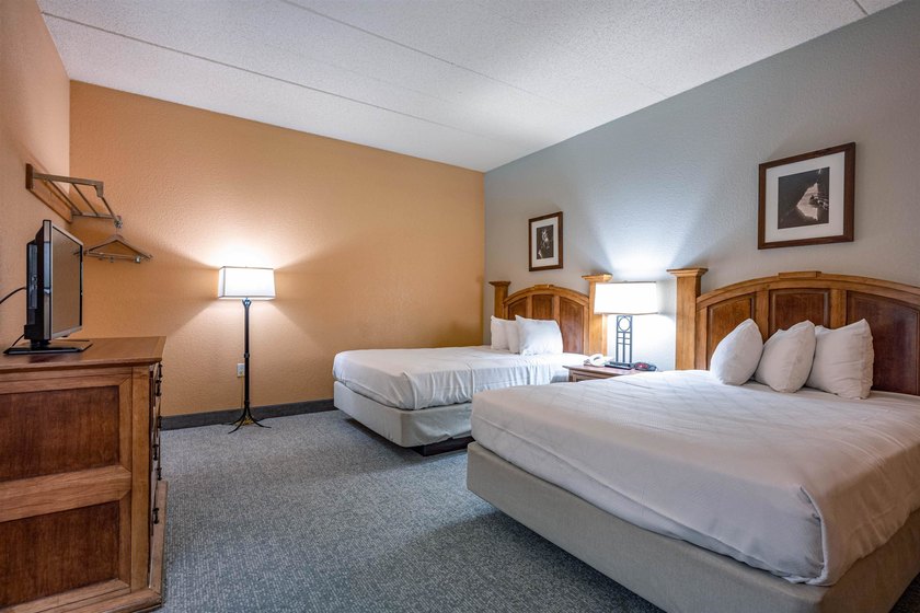 Wake up to river views. Sip your coffee on the balcony. End your - photo 26