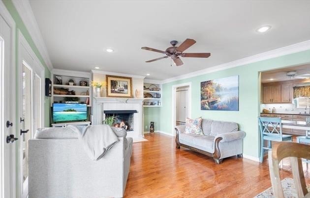Welcome to this fabulous WATERFRONT home, that offers an - photo 10