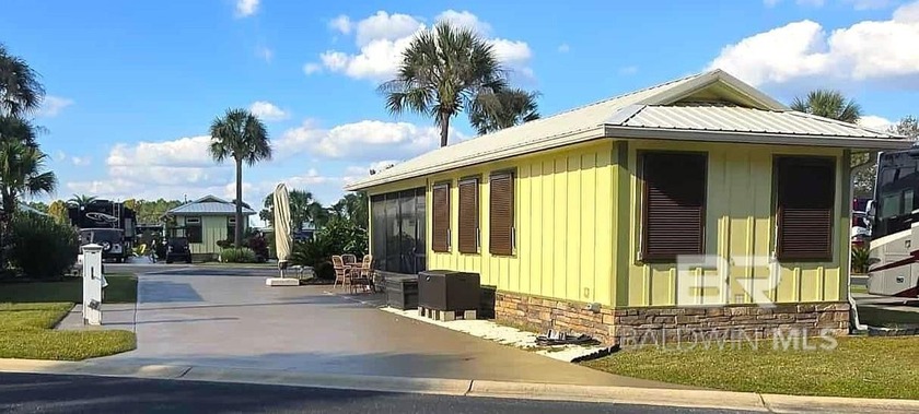 Luxury Class A Motor Coach Resort (Class A motorcoaches that are - photo 2
